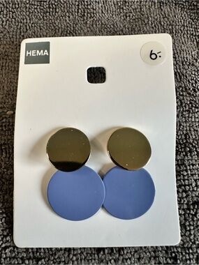 Subcategory selectiongold and blue earrings